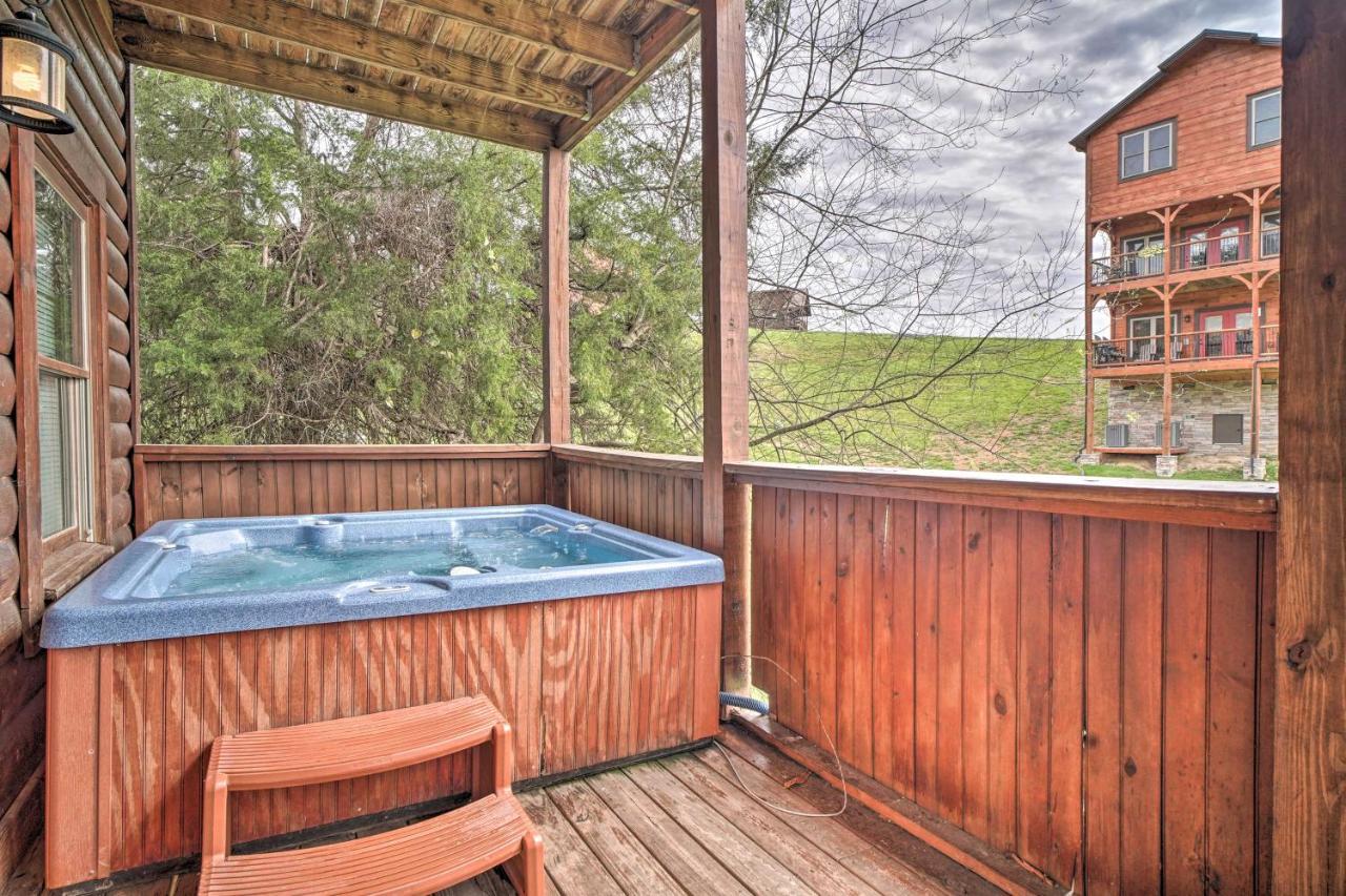 Mountain Pool Lodge Sevierville Cabin With Hot Tub Pigeon Forge Eksteriør bilde